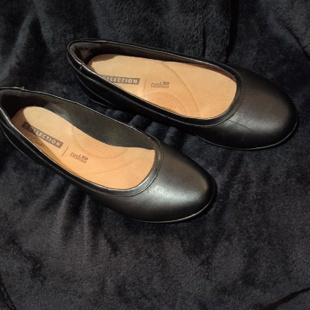 Collection B Women's Black Flats